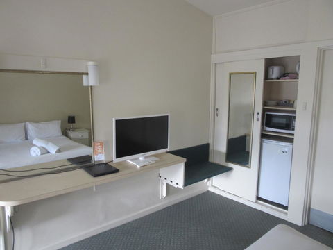Abel Tasman Airport Motor Inn - Sunshine Coast Guide 29