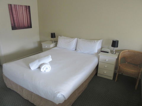 Abel Tasman Airport Motor Inn - Sunshine Coast Guide 0