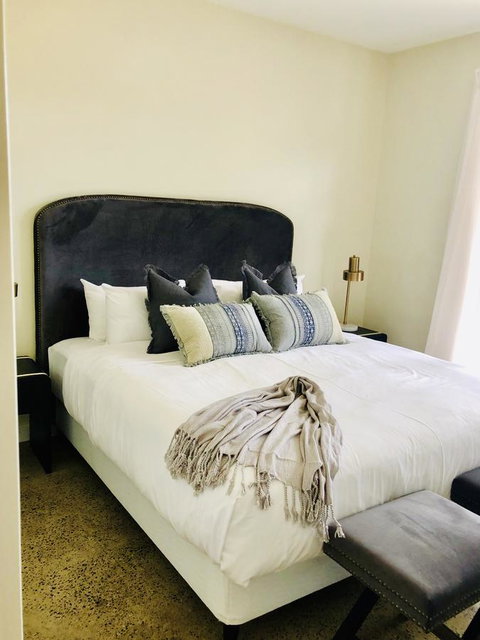 EMBRACING EVANDALE - Hosted By L'Abode Accommodation - Sunshine Coast Guide 3