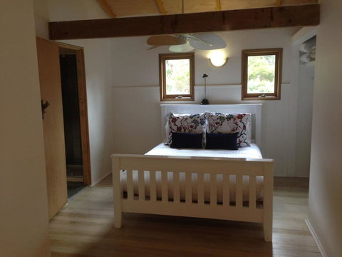 Driftwood Bay Of Fires - Sunshine Coast Guide 7