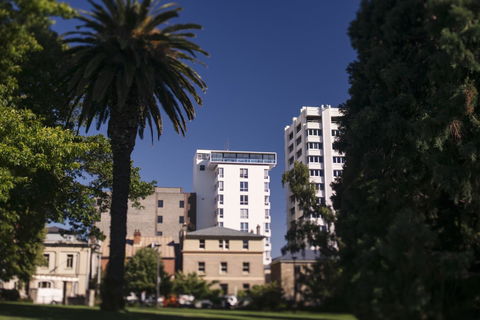 Avalon City Retreat - Sunshine Coast Guide 6