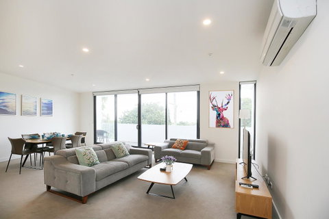 Ellia Doncaster Apartment - Sunshine Coast Guide 0