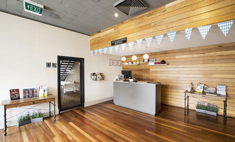 Nightcap At Sandringham Hotel - Sunshine Coast Guide 9