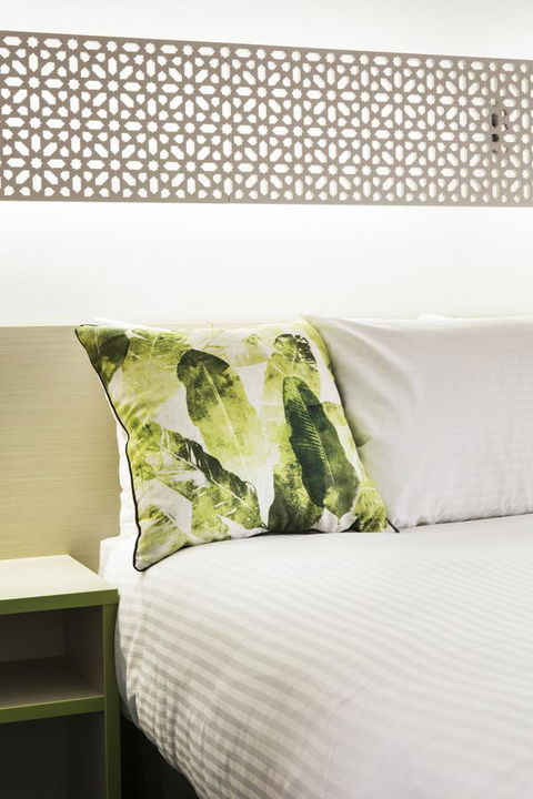 Nightcap At Sandringham Hotel - Sunshine Coast Guide 12