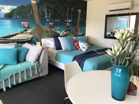 Lorne World - Sunshine Coast Guide 30