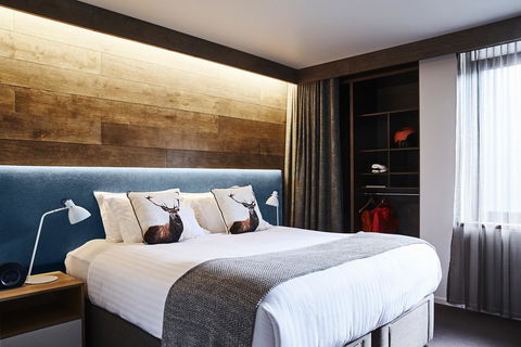 Astra Falls Creek - Sunshine Coast Guide 27