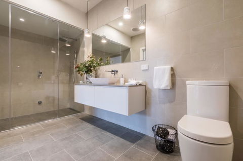 Brooklands Apartments - Sunshine Coast Guide 9