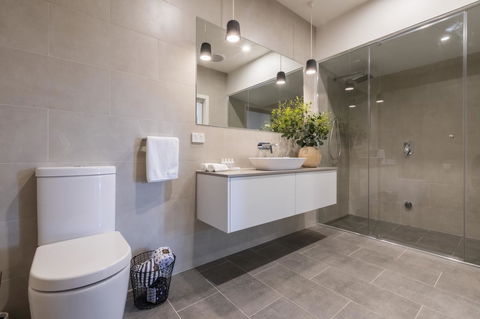 Brooklands Apartments - Sunshine Coast Guide 18