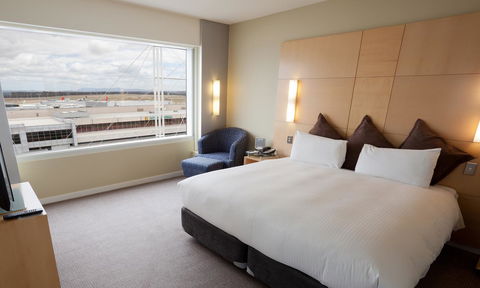 PARKROYAL Melbourne Airport - Sunshine Coast Guide 14