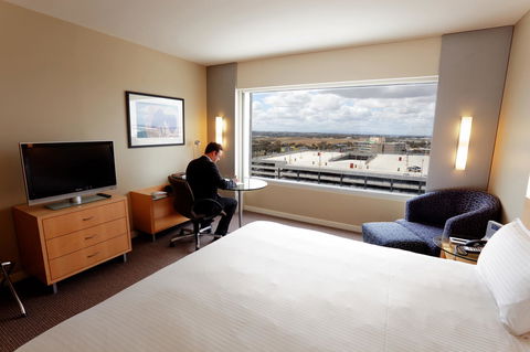 PARKROYAL Melbourne Airport - Sunshine Coast Guide 31