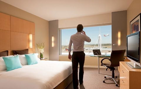 PARKROYAL Melbourne Airport - Sunshine Coast Guide 40