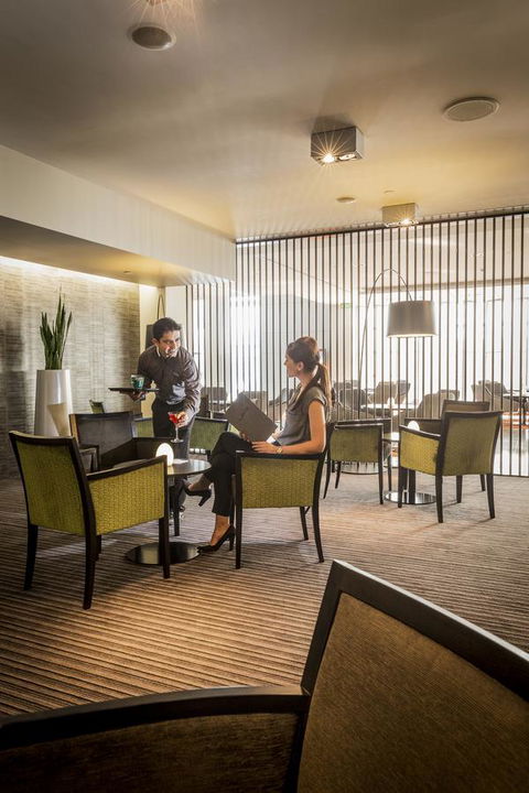 PARKROYAL Melbourne Airport - Sunshine Coast Guide 10