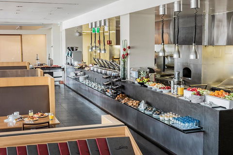 PARKROYAL Melbourne Airport - Sunshine Coast Guide 7