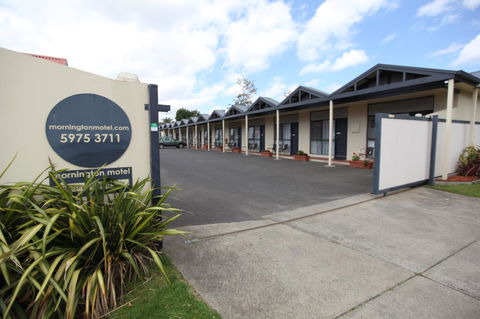 Mornington Motel - Sunshine Coast Guide 14