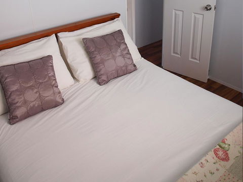 Mornington Motel - Sunshine Coast Guide 40