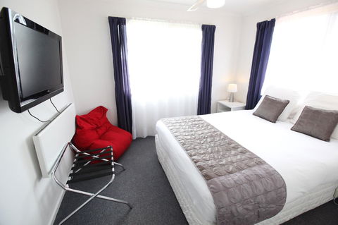 Mornington Motel - Sunshine Coast Guide 20
