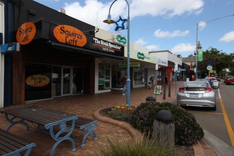 Mornington Motel - Sunshine Coast Guide 12