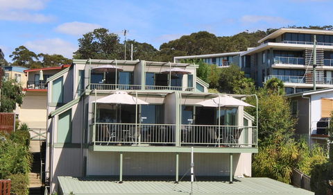 Anchorage Motel & Villas Lorne - Sunshine Coast Guide 1