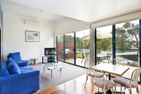 Anchorage Motel & Villas Lorne - Sunshine Coast Guide 0