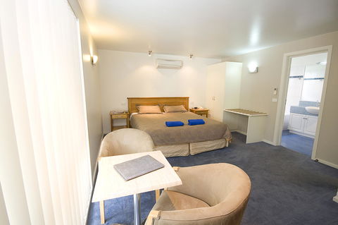 Anchorage Motel & Villas Lorne - Sunshine Coast Guide 9