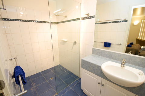 Anchorage Motel & Villas Lorne - Sunshine Coast Guide 13