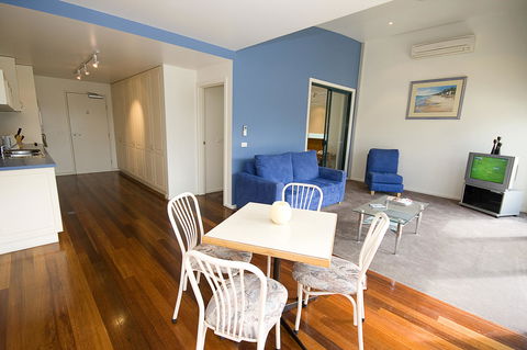 Anchorage Motel & Villas Lorne - Sunshine Coast Guide 15