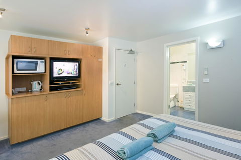 Anchorage Motel & Villas Lorne - Sunshine Coast Guide 10