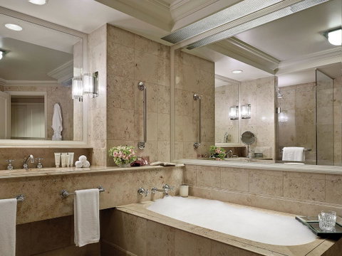 The Langham Melbourne - Sunshine Coast Guide 36