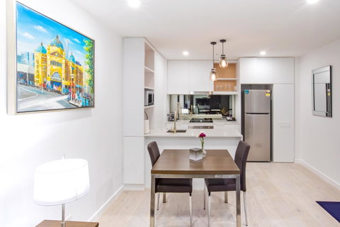 Spencer Street Apartments - Sunshine Coast Guide 0