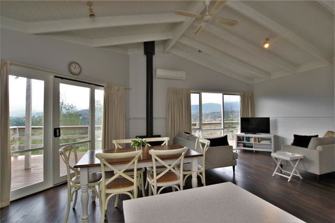 Hamptons In Healesville - Sunshine Coast Guide 5