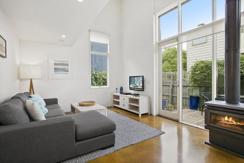 Terrace Lofts Apartments - Sunshine Coast Guide 28