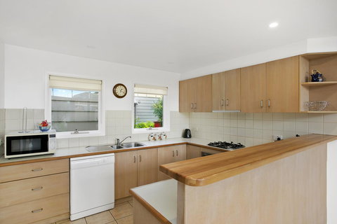 Terrace Lofts Apartments - Sunshine Coast Guide 13