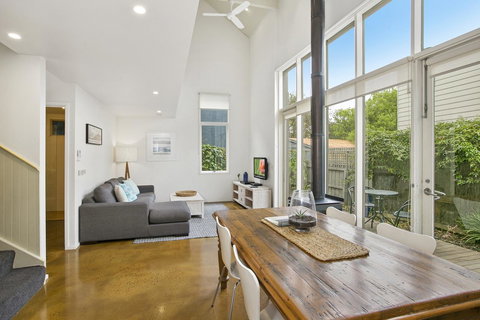 Terrace Lofts Apartments - Sunshine Coast Guide 30