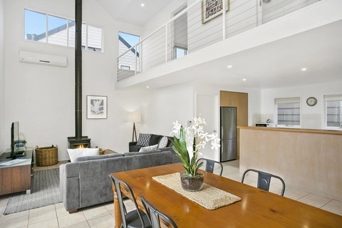 Terrace Lofts Apartments - Sunshine Coast Guide 14