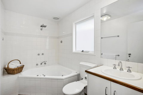 Terrace Lofts Apartments - Sunshine Coast Guide 8