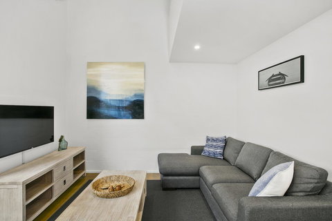 Terrace Lofts Apartments - Sunshine Coast Guide 5