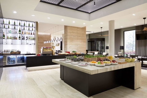 Hyatt Place Melbourne Essendon Fields - Sunshine Coast Guide 6
