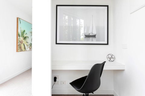 Modern Apartment In The Heart Of St Kilda - Sunshine Coast Guide 2