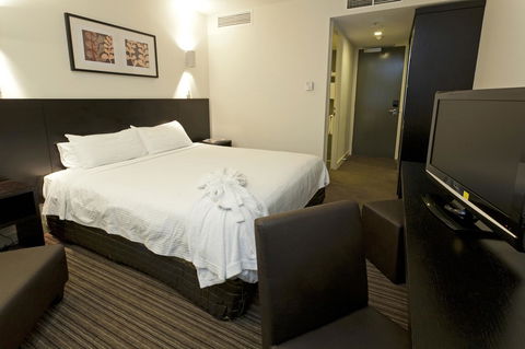 Causeway 353 Hotel - Sunshine Coast Guide 30