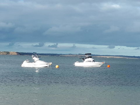 Apartments In Phillip Island Towers - Block C - Sunshine Coast Guide 11