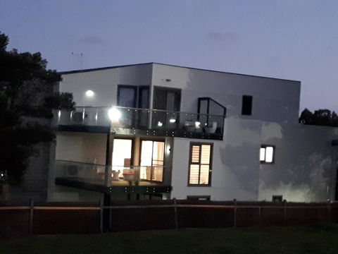 Apartments In Phillip Island Towers - Block C - Sunshine Coast Guide 21