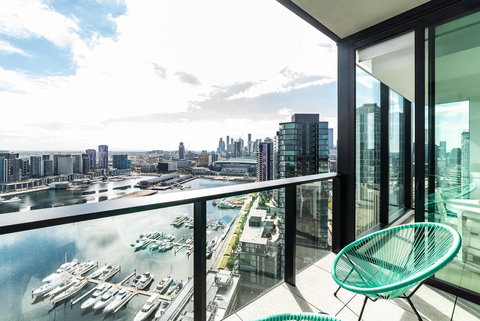 Melbourne Private Apartments - Collins Wharf Waterfront, Docklands - Sunshine Coast Guide 2
