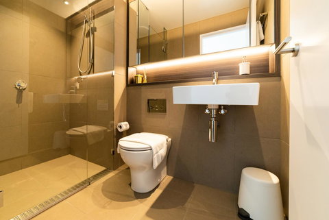 Melbourne Private Apartments - Collins Wharf Waterfront, Docklands - Sunshine Coast Guide 43