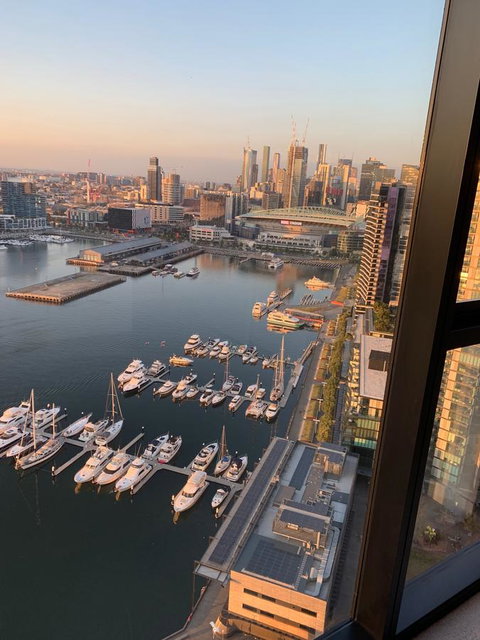 Melbourne Private Apartments - Collins Wharf Waterfront, Docklands - Sunshine Coast Guide 10