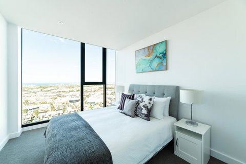 Melbourne Private Apartments - Collins Wharf Waterfront, Docklands - Sunshine Coast Guide 9