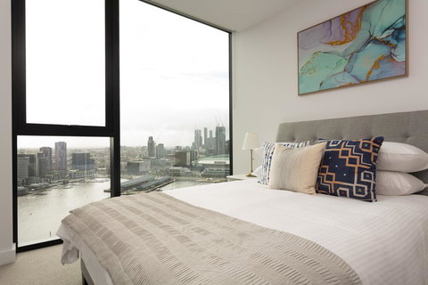 Melbourne Private Apartments - Collins Wharf Waterfront, Docklands - Sunshine Coast Guide 23