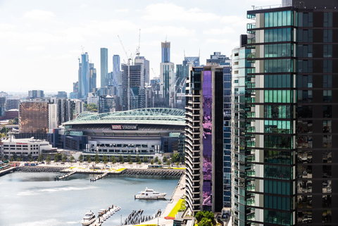 Melbourne Private Apartments - Collins Wharf Waterfront, Docklands - Sunshine Coast Guide 3