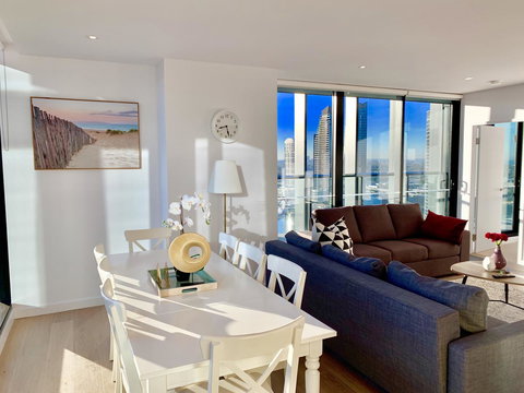 Melbourne Private Apartments - Collins Wharf Waterfront, Docklands - Sunshine Coast Guide 15
