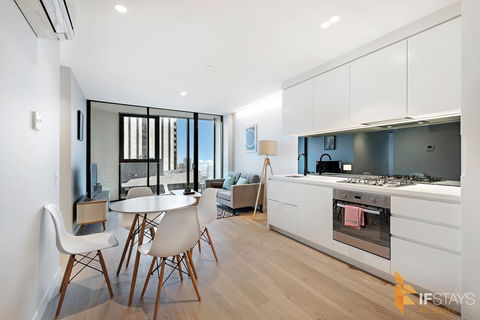 IFSuites (IFSTAYS) Light House Victoria One Apartment - Sunshine Coast Guide 3