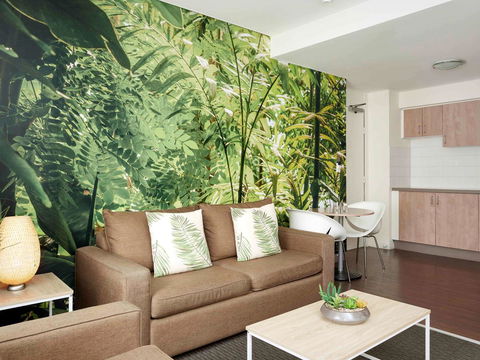 Ibis Melbourne Hotel And Apartments - Sunshine Coast Guide 34